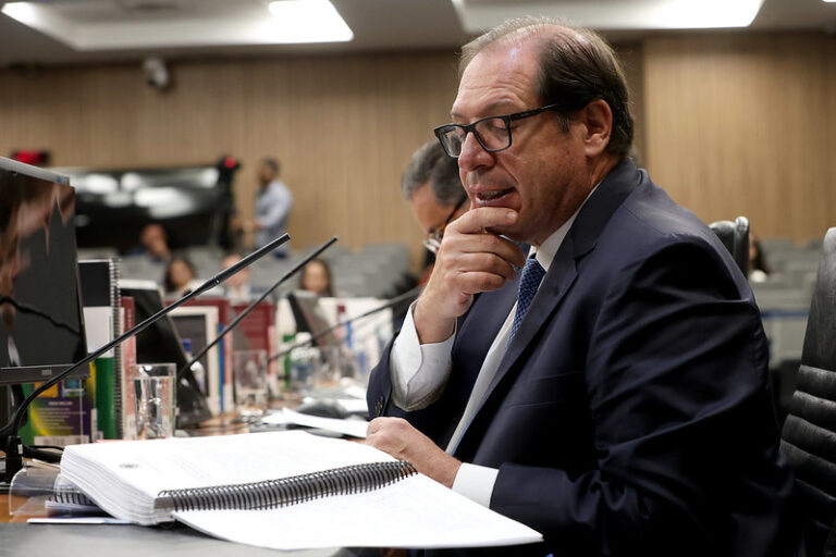 Corregedor do CNJ arquiva representação do Novo contra auxiliares de Moraes