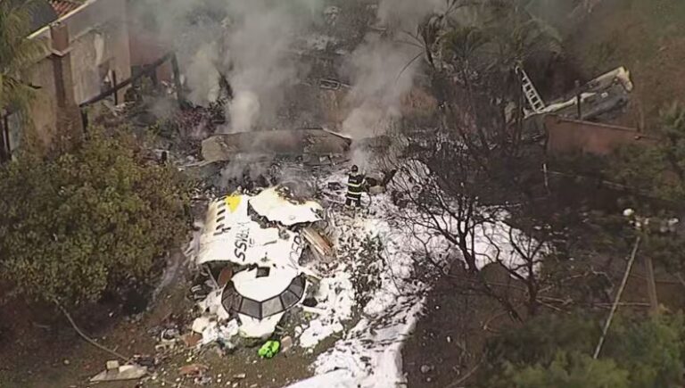 Cenipa está com caixas-pretas da aeronave que caiu no interior de SP