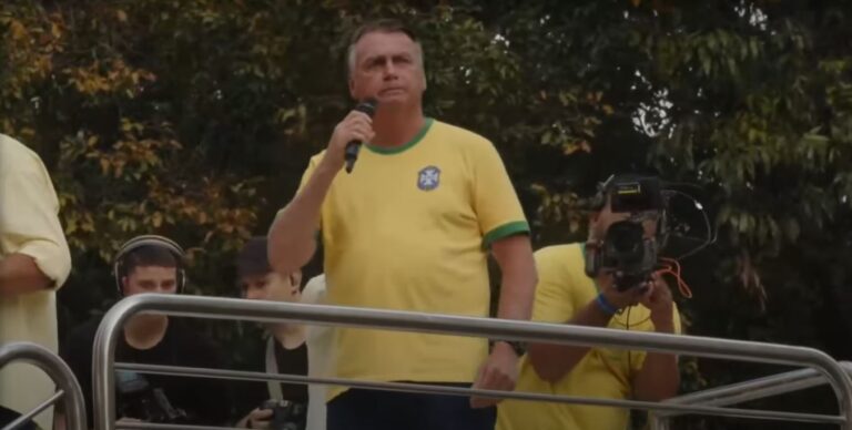 Bolsonaro pede anistia a condenados no ‘8 de Janeiro’ e dispara contra Moraes