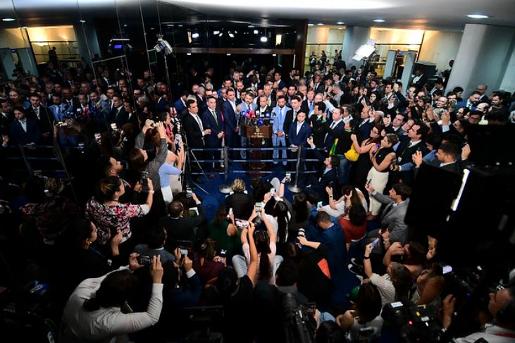 Parlamentares protocolam novo pedido de impeachment de Alexandre de Moraes no Senado