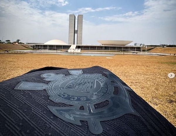 Justiça nega recurso do Corinthians e mantém penhora de R$ 12 mi da Globo