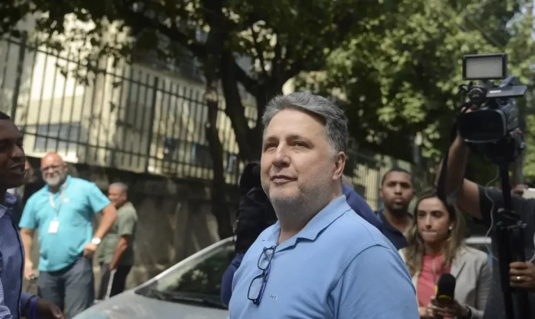 Justiça Eleitoral indefere candidatura de Garotinho