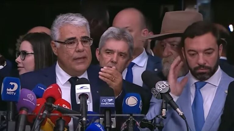 Girão diz que Senado “não tem clima” para votar matéria que não seja impeachment de Moraes
