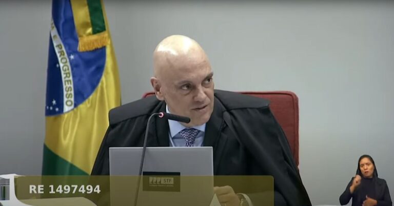 Dino e Moraes fazem piada sobre futebol em julgamento de recurso do Corinthians