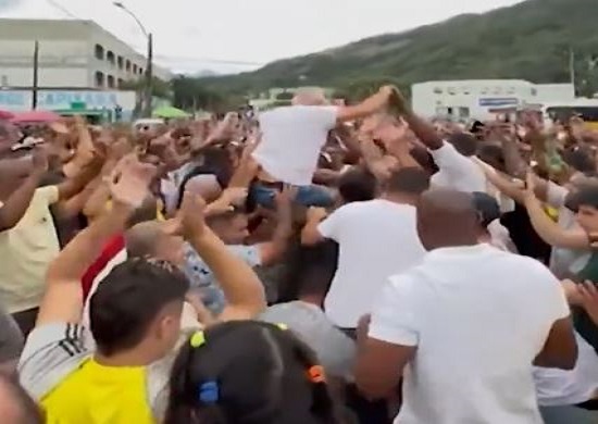 Candidato a prefeito comemora vitória antes da hora, mas perde por 125 votos