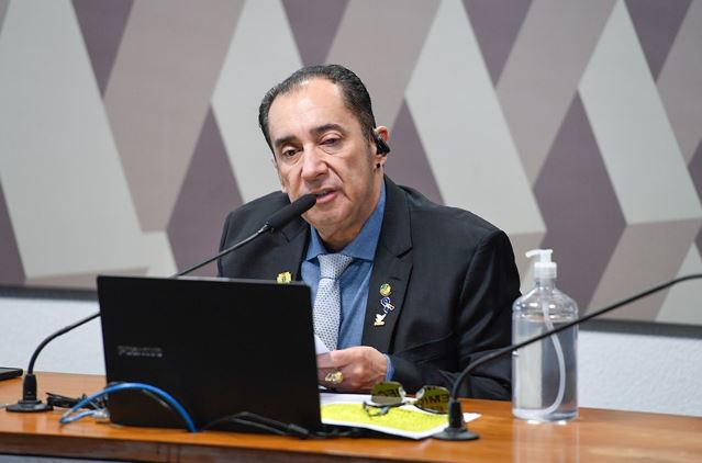 Senado aprova inserir na Lei redução de pena por meio de leitura