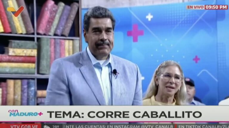 Maduro comemora Natal em programa de TV na Venezuela