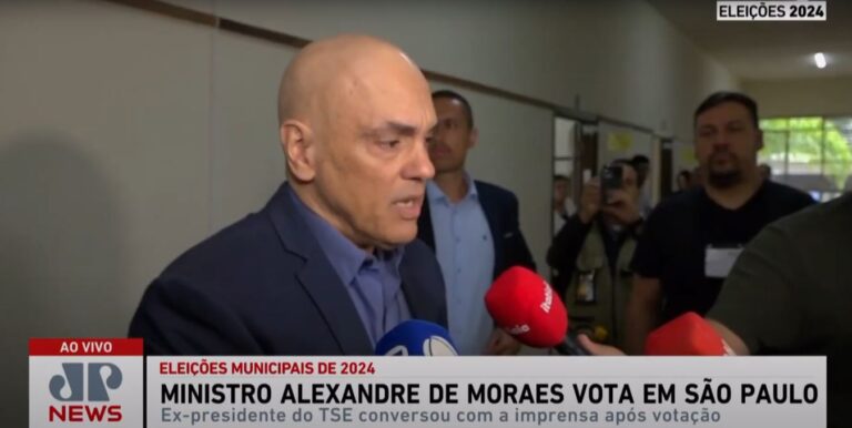 Moraes vota em São Paulo e elogia Justiça Eleitoral: “não existe no mundo eleição tão bem organizada”
