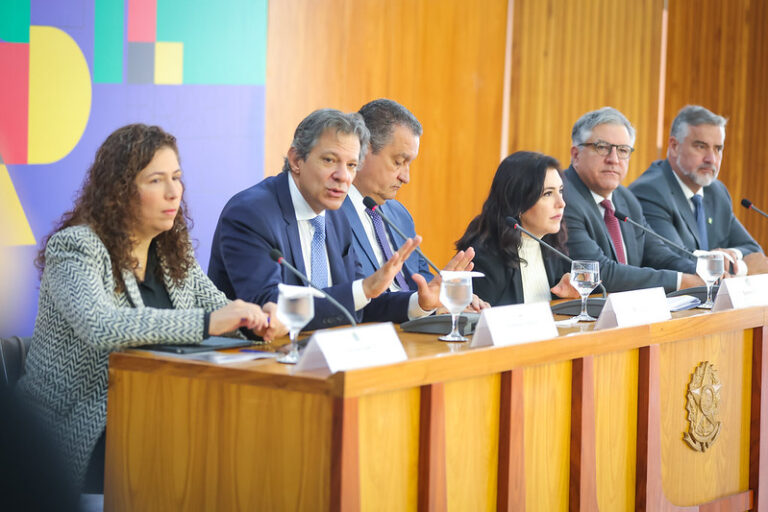 Haddad quer isenção de IR por doença grave só para renda até R$ 20 mil