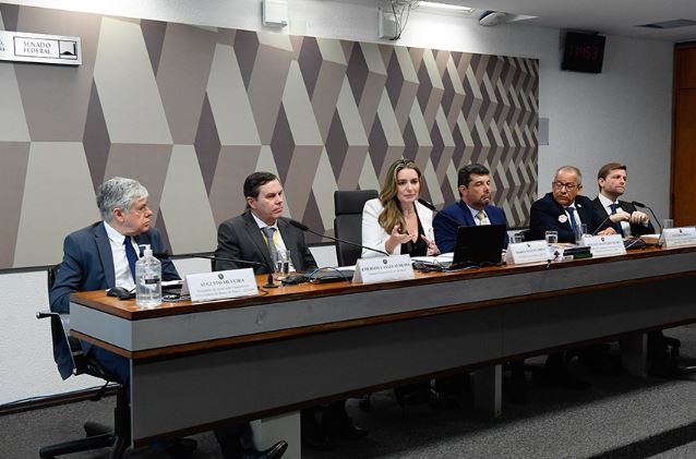 Menor tributação da saúde privada alivia governo, apontam debatedores na CCJ do Senado