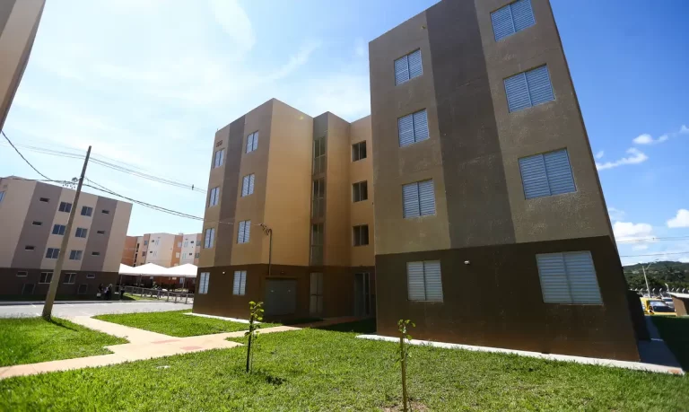 ‘Minha Casa, Minha Vida’ responde por quase metade dos imóveis vendidos no Brasil