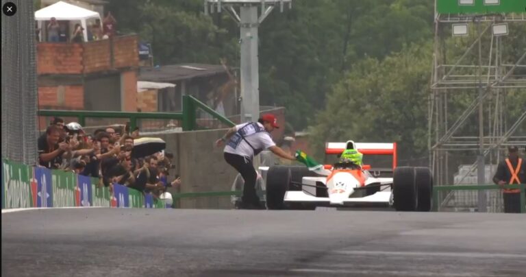 Emocionante: Hamilton revive Ayrton Senna em Interlagos ao pilotar McLaren histórica