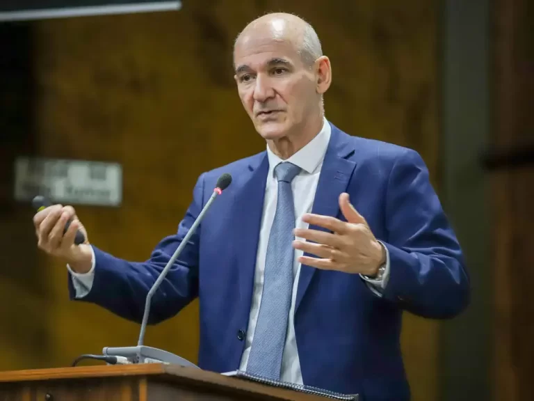 Chefe do GSI sugere que homem que acionou explosivos em Brasília atuou como “lobo solitário”
