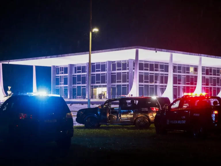 Testemunhas contam o que viram antes de homem detonar explosivos no DF