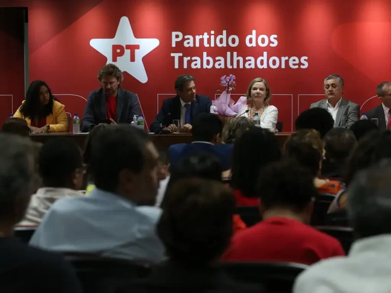 PT cria rede de apoio jurídico para influenciadores alinhados ao governo Lula