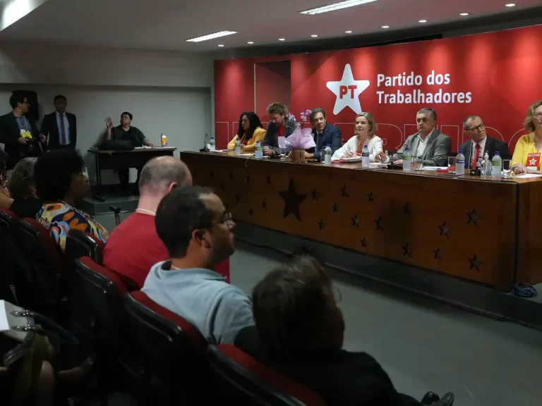 PT vai ao STF pedir cassação do mandato de Eduardo Bolsonaro; Saiba mais