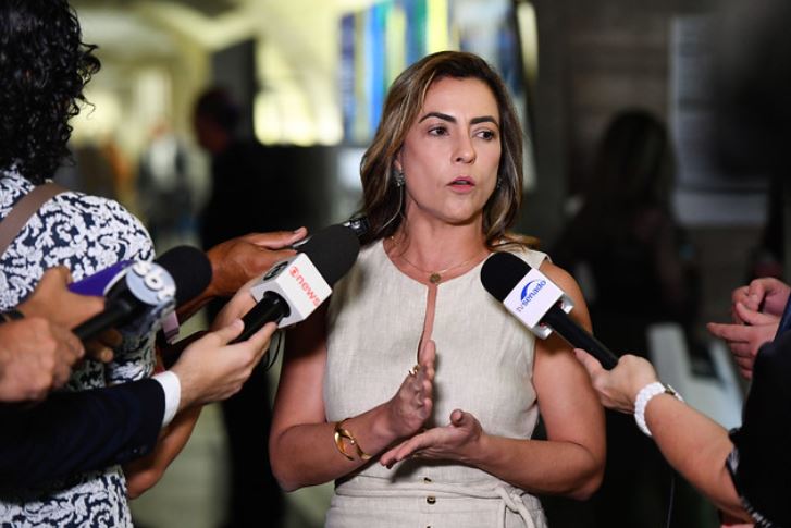 Soraya Thronicke é vista em compras com lobista ‘polêmico’ nos EUA