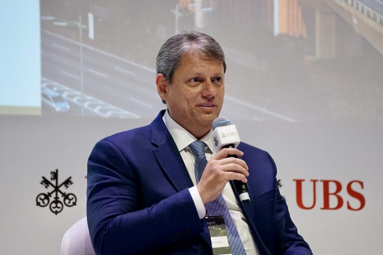 Governo de SP prepara leilões de saneamento para municípios fora da Sabesp