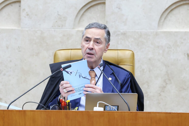 STF aprova benefício de R$ 10 mil para juízes auxiliares; Barroso nega aumento de gasto