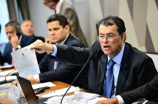 CCJ do Senado aprova reforma tributária e derruba ‘imposto do pecado’ sobre arma e refrigerante