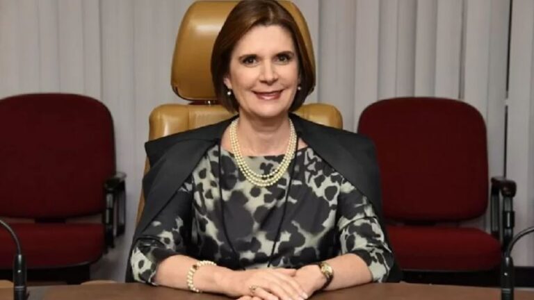 “Militares na política deturparam o papel das Forças Armadas”, diz Elizabeth Rocha, nova presidente do STM
