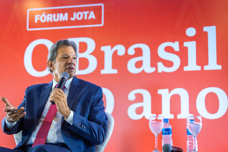 Haddad: Nubank tem de pagar mesmo imposto do Bradesco