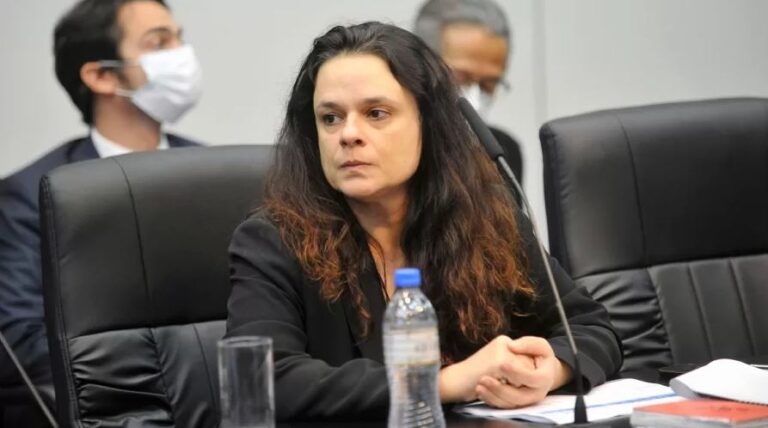 PT pede cassação de Janaína Paschoal e mais 3 vereadores do PP em São Paulo