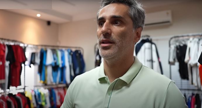 ‘Não consigo ficar em pé mais do que 40 minutos’, revela ex-atacante do Santos e Grêmio