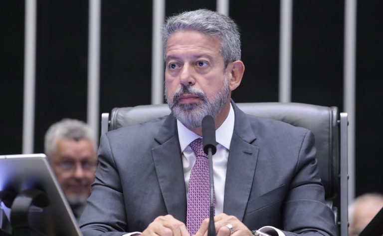 Câmara aprova texto-base de pacote de contenção de gastos do governo Lula