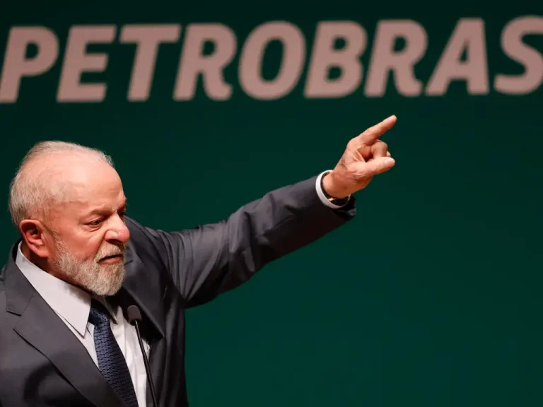 Lula atribui alta dos combustíveis a ‘aproveitadores’