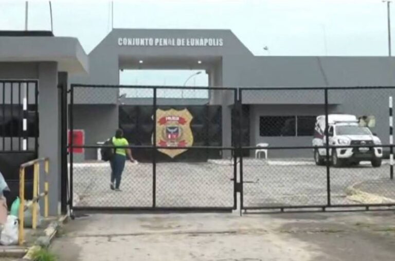 Dezesseis presos fogem de presídio na Bahia