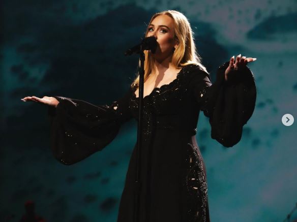 Música da Adele com suposto plágio a ‘Mulheres’ seguirá suspensa