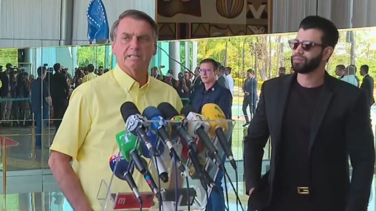 Bolsonaro se manifesta sobre interesse de Gusttavo Lima em se candidatar para 2026