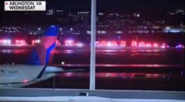 Áudio revela conversa entre controladores e tripulantes do helicóptero antes do acidente nos EUA