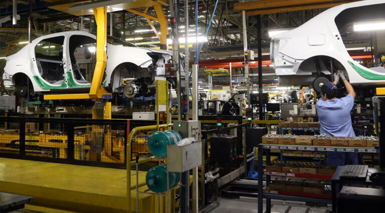 Indústria brasileira registra -0,6% em novembro, segundo mês consecutivo de queda
