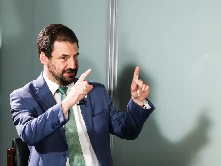 Secom de Lula vê mensagem ‘fortíssima’ de Zuckeberg ao STF do Brasil