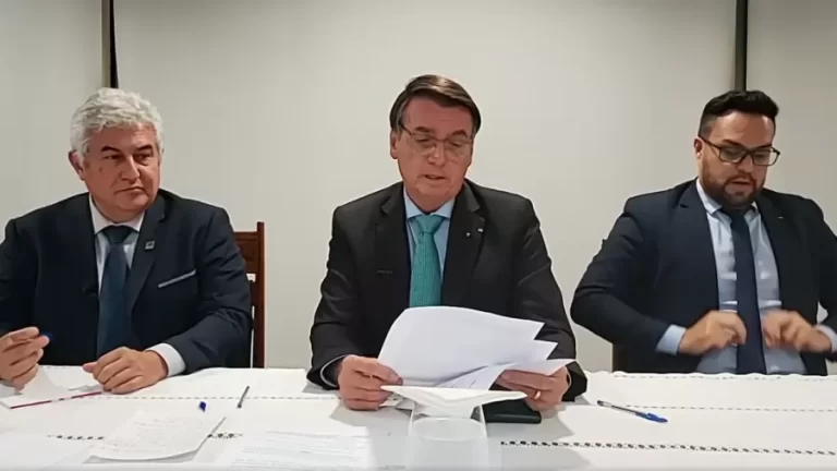 Bolsonaro dá dura bronca em senador Marcos Pontes e cobra: “te elegi em SP…”