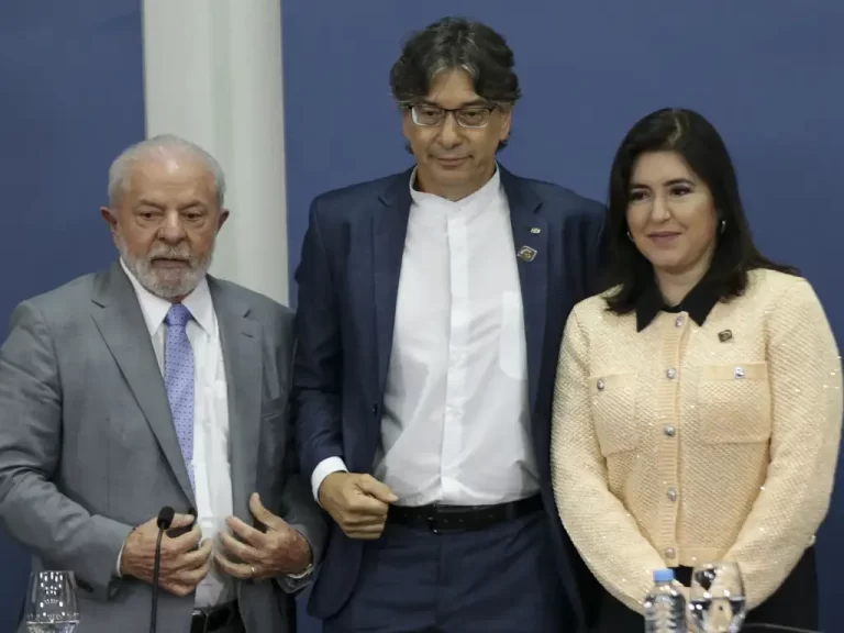 Clima no IBGE vai ficando “deteriorado” com impasse entre indicado por Lula e técnicos do instituto