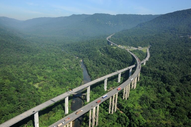 SP: Governo Tarcísio anuncia construção 3ª pista da rodovia Imigrantes