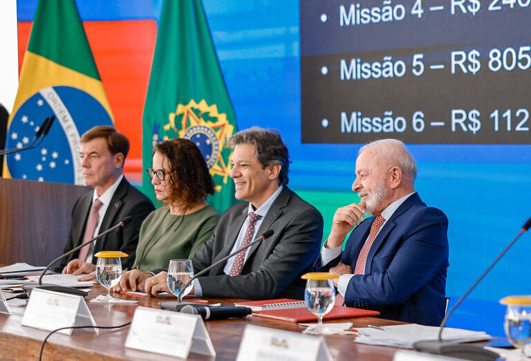 Lula se irrita com evento esvaziado no Planalto e cancela agendas do dia