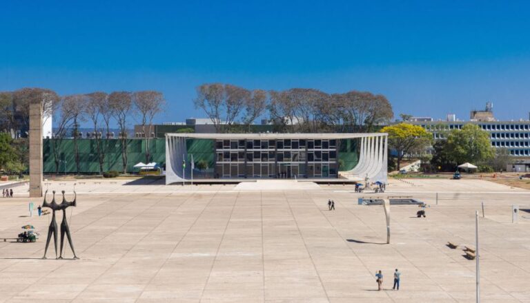 STF vai decidir se presos podem publicar livros enquanto cumprem pena