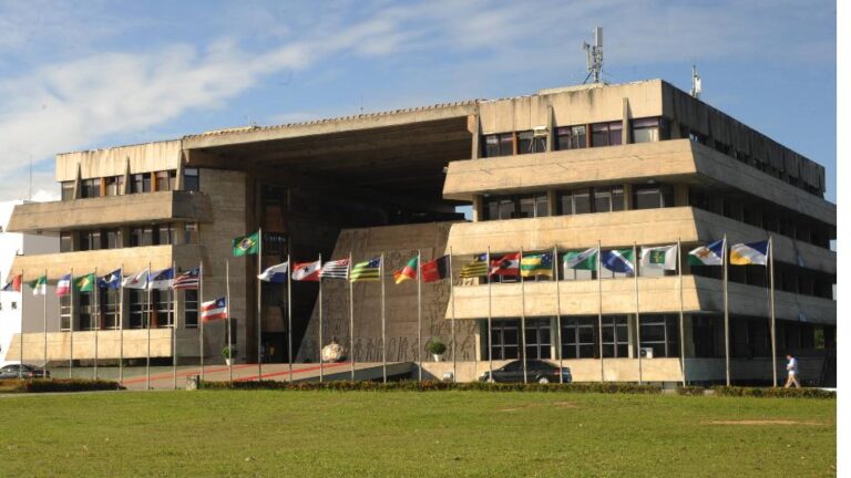 Gilmar Mendes reverte decisão do TJ-BA e faz mudança radical na Assembleia Legislativa da Bahia