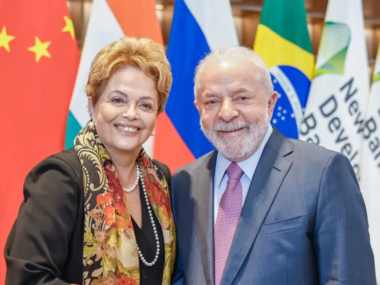 Saiba causa da internação de Dilma Rousseff na China