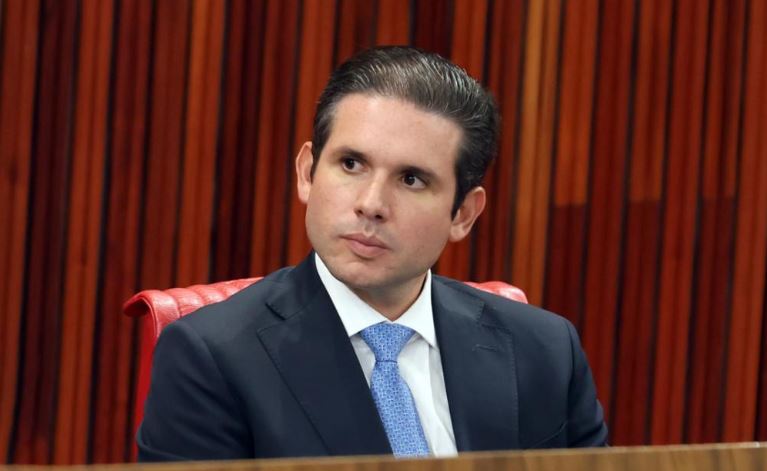 Motta ironiza petista: ‘vai ao STF quase diariamente’