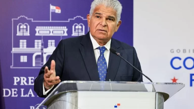 Governo do Panamá recua e deve atender Trump