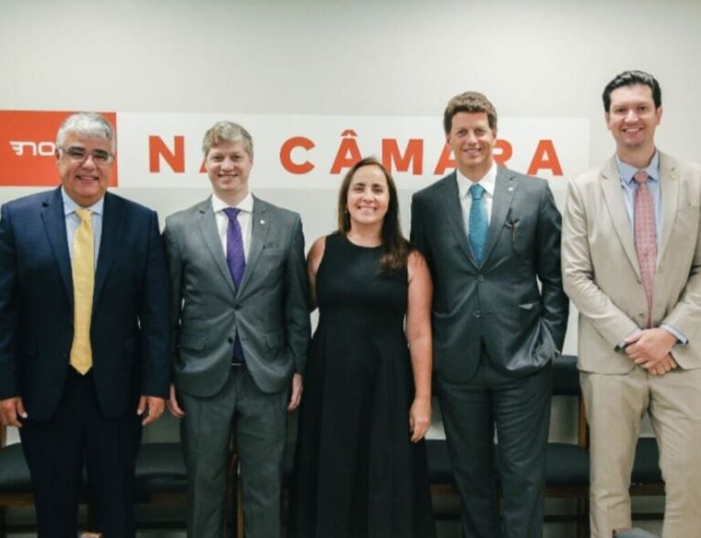 Partido Novo estaria de olho em parlamentares do PL