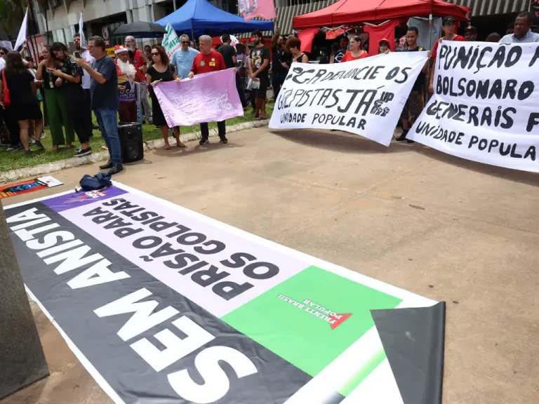 Esquerda realiza hoje (30) pelo Brasil atos contra o PL da Anistia