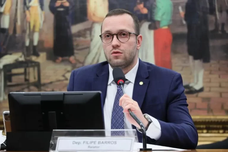 Filipe Barros (PL) reage a pedido de Lindbergh para inclusão em inquérito da PF