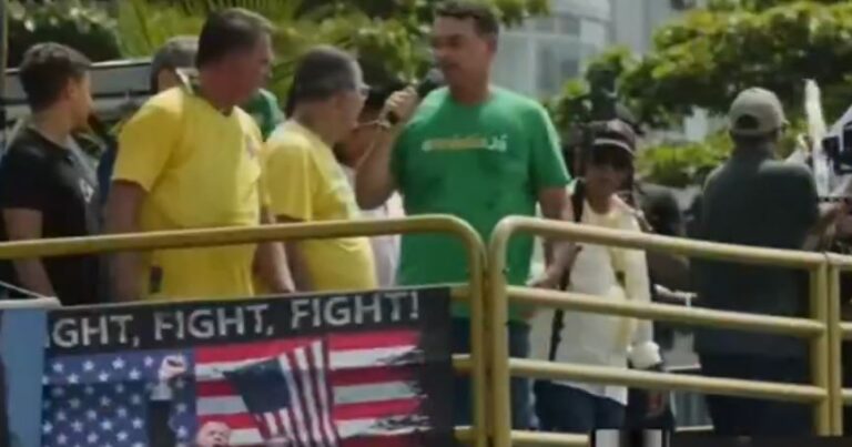 Flávio Bolsonaro: “Nós vamos derrotar o Alexandrismo”