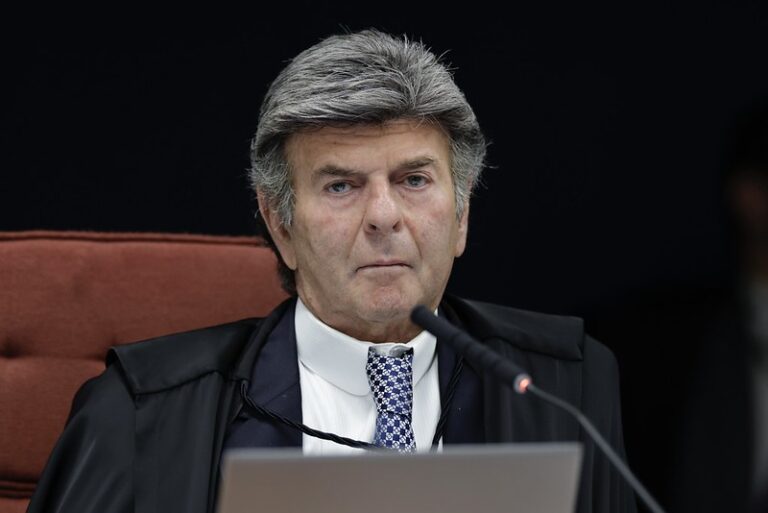 Fux cobra Câmara sobre ‘CPI do INSS’ após ação de Nikolas Ferreira